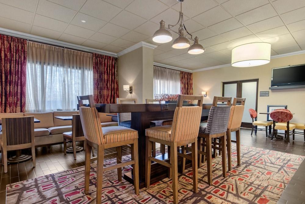 Hampton Inn Starkville Bagian luar foto