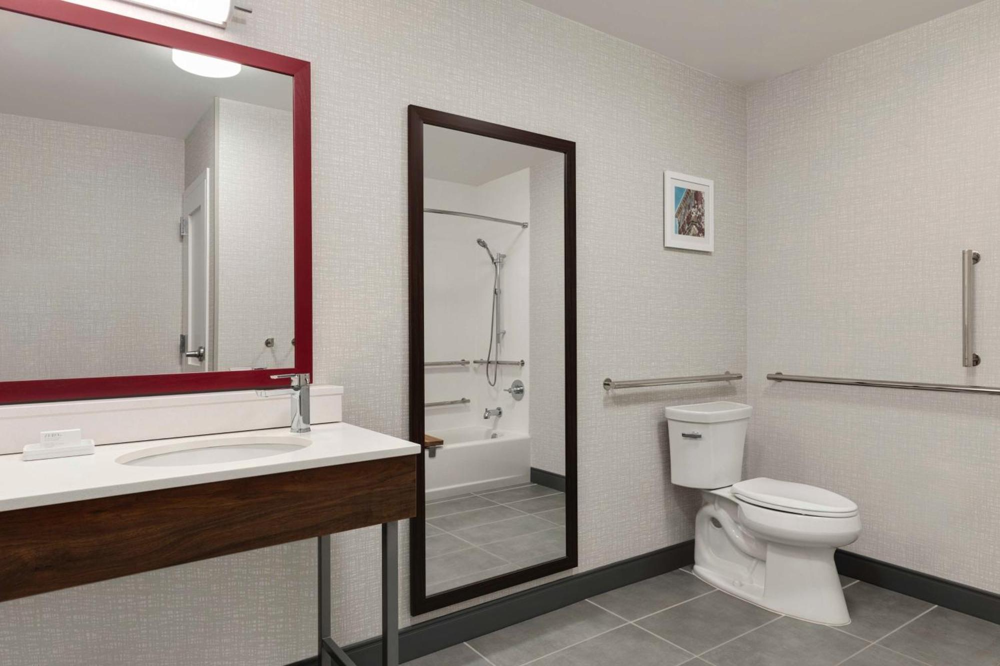 Hampton Inn Starkville Bagian luar foto