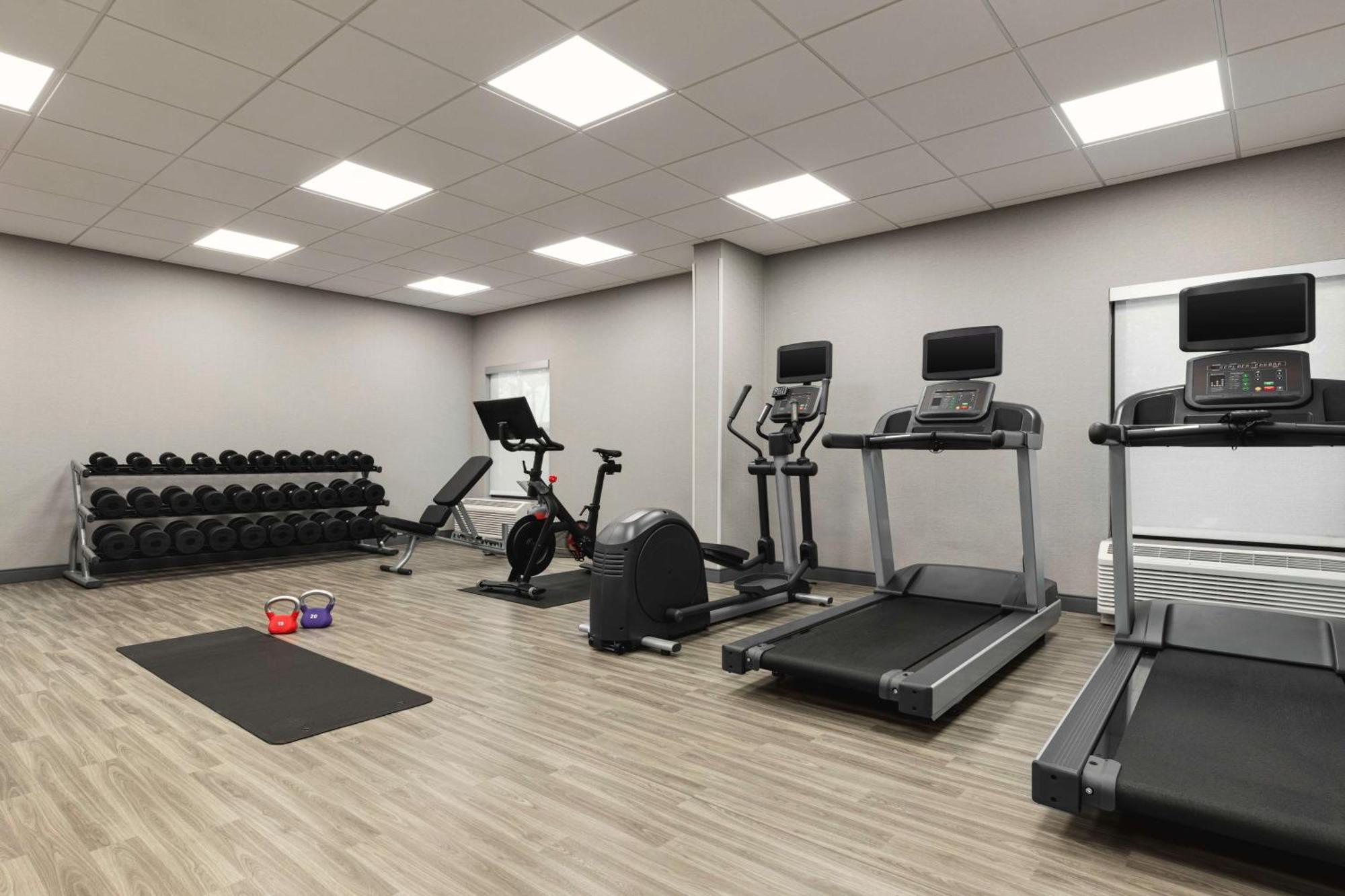 Hampton Inn Starkville Bagian luar foto