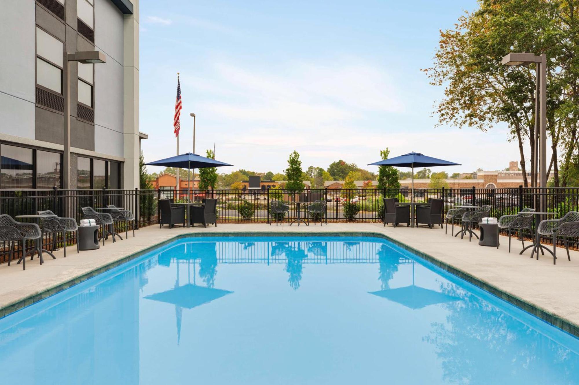 Hampton Inn Starkville Bagian luar foto