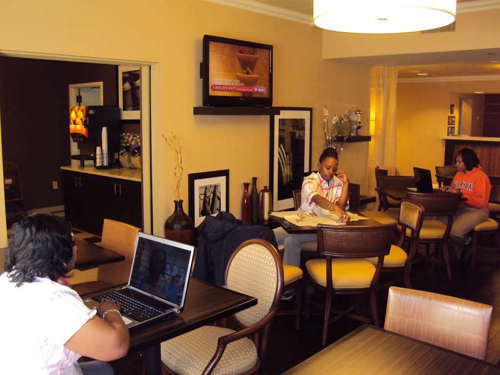 Hampton Inn Starkville Restoran foto